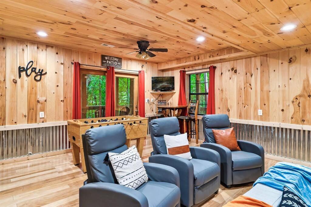 Lazy Fox Retreat Sevierville