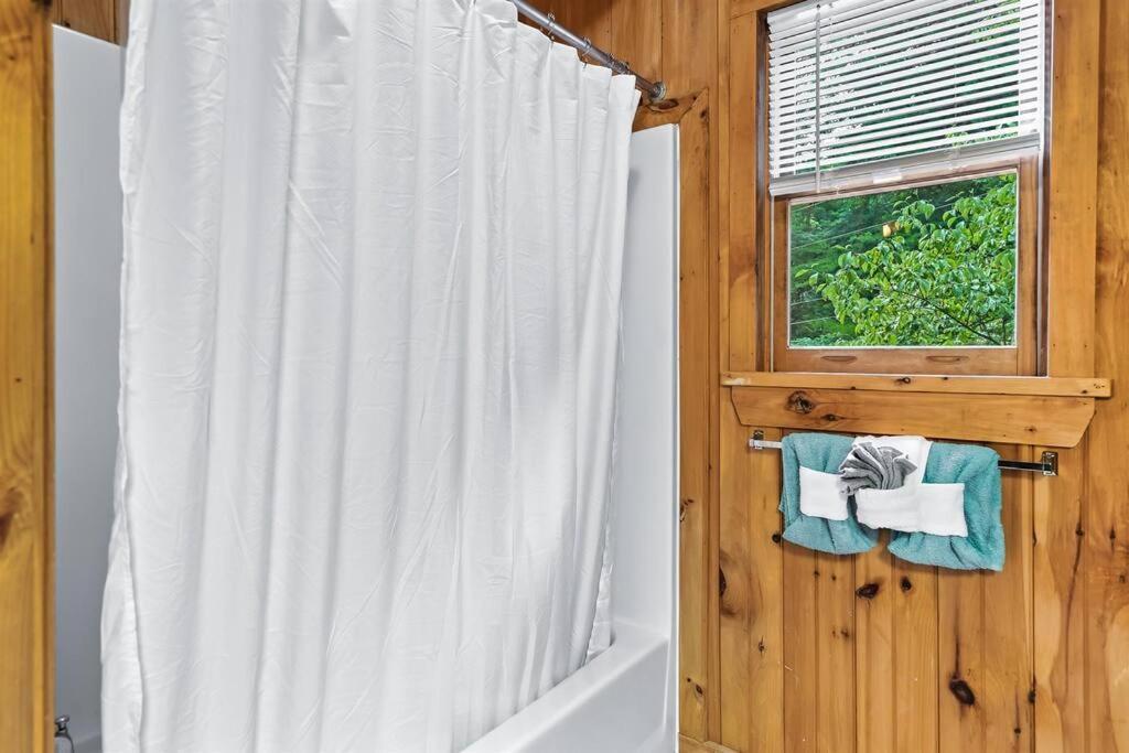 Lazy Fox Retreat Holiday home Sevierville