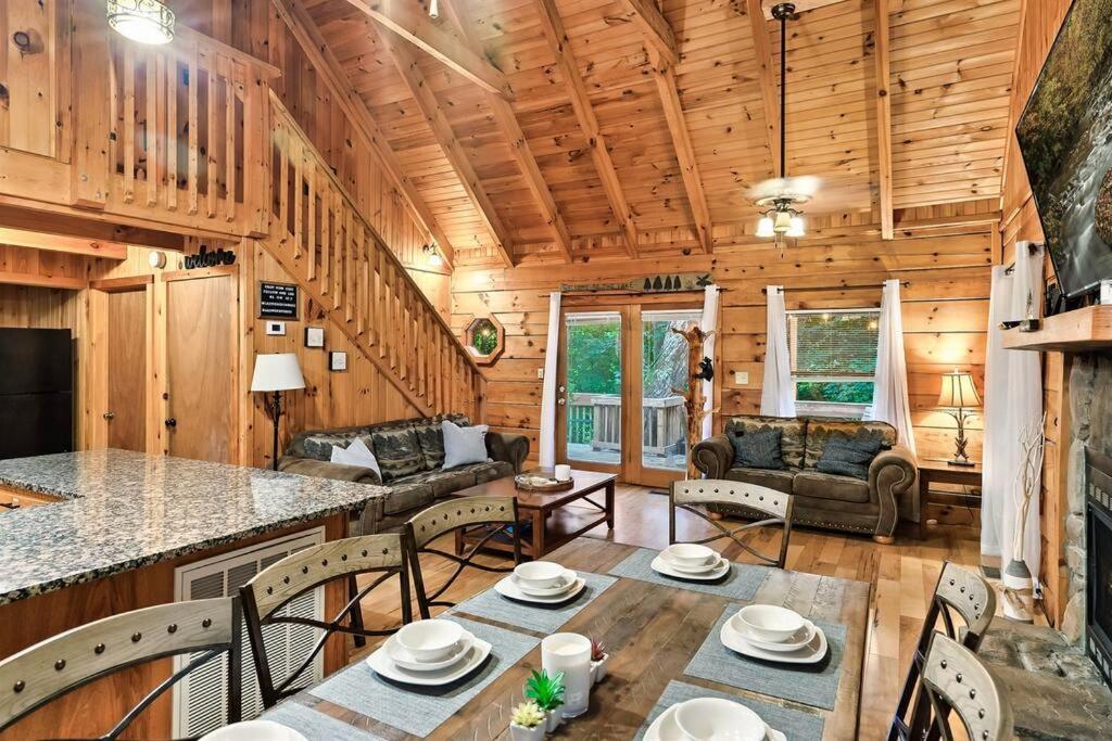 Lazy Fox Retreat Sevierville