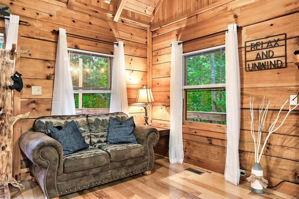 Lazy Fox Retreat Sevierville